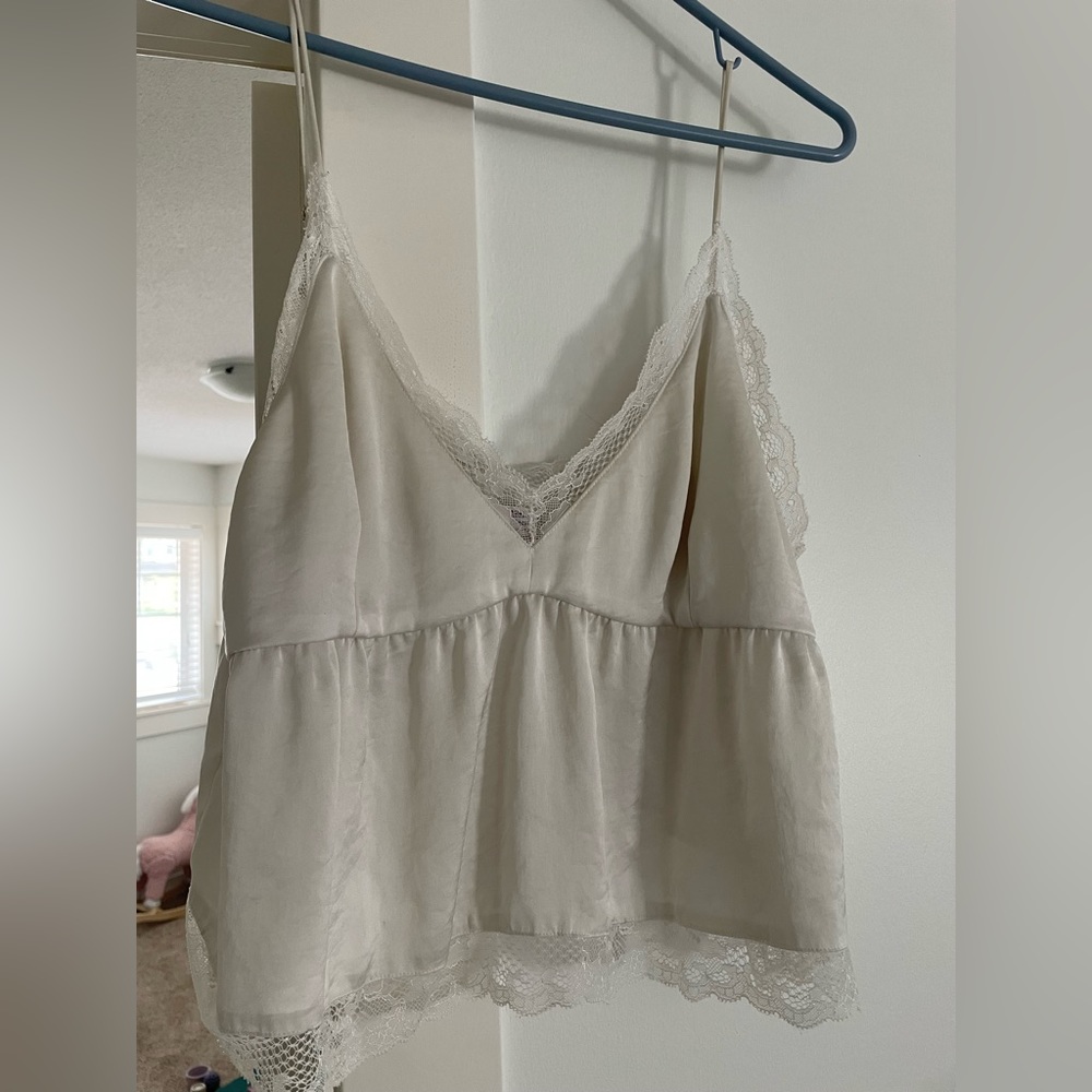 Aritzia (Little Moon) Satin/Lace trimed crop tank